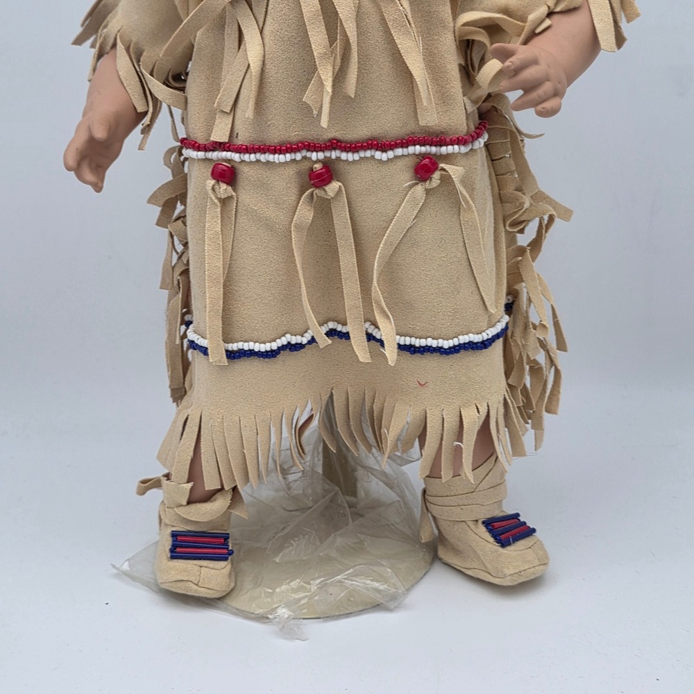 Vtg Hamilton‎ Collection Native American Doll Little Cloud 15" Tan Beaded Fringe - Picture 4 of 16